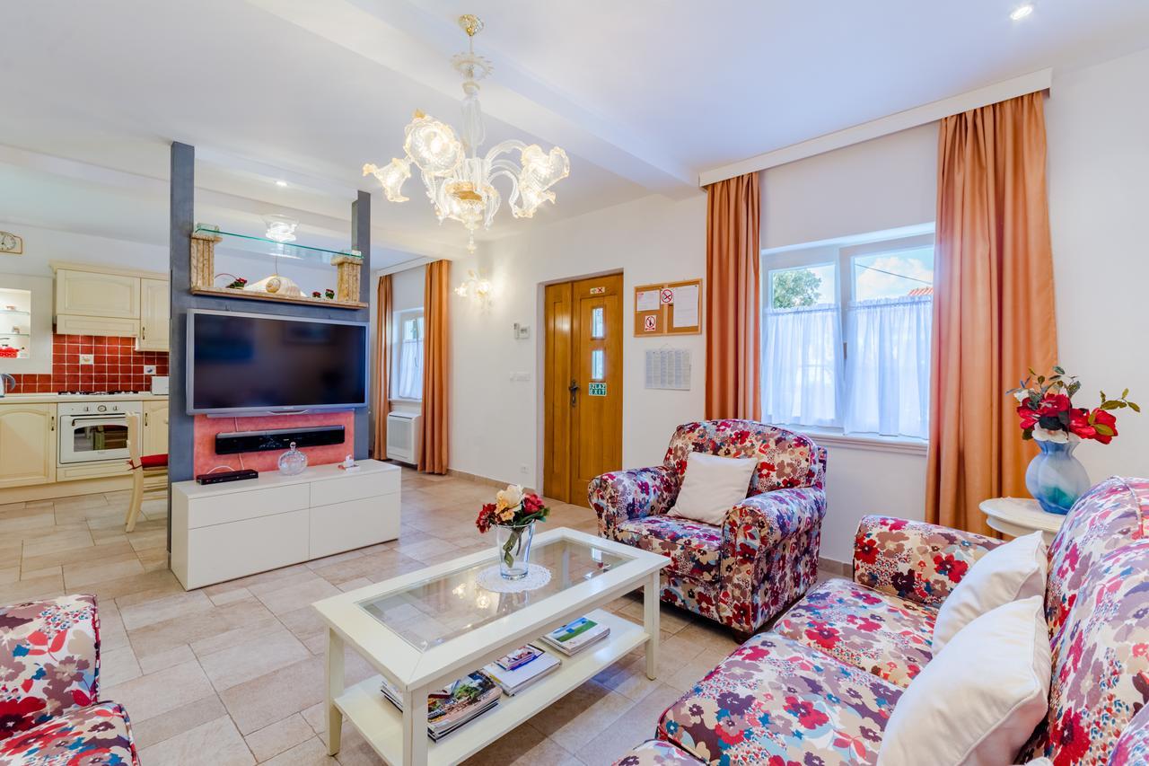 Apartments Villa Camellia - Adults Only 수페타르 외부 사진